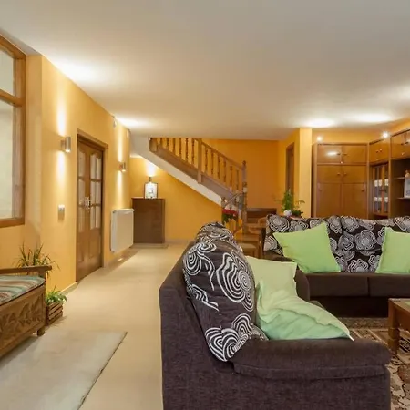 Tatil Evi La Casona De La Bisa *