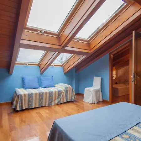 La Casona De La Bisa En Villanueva De *